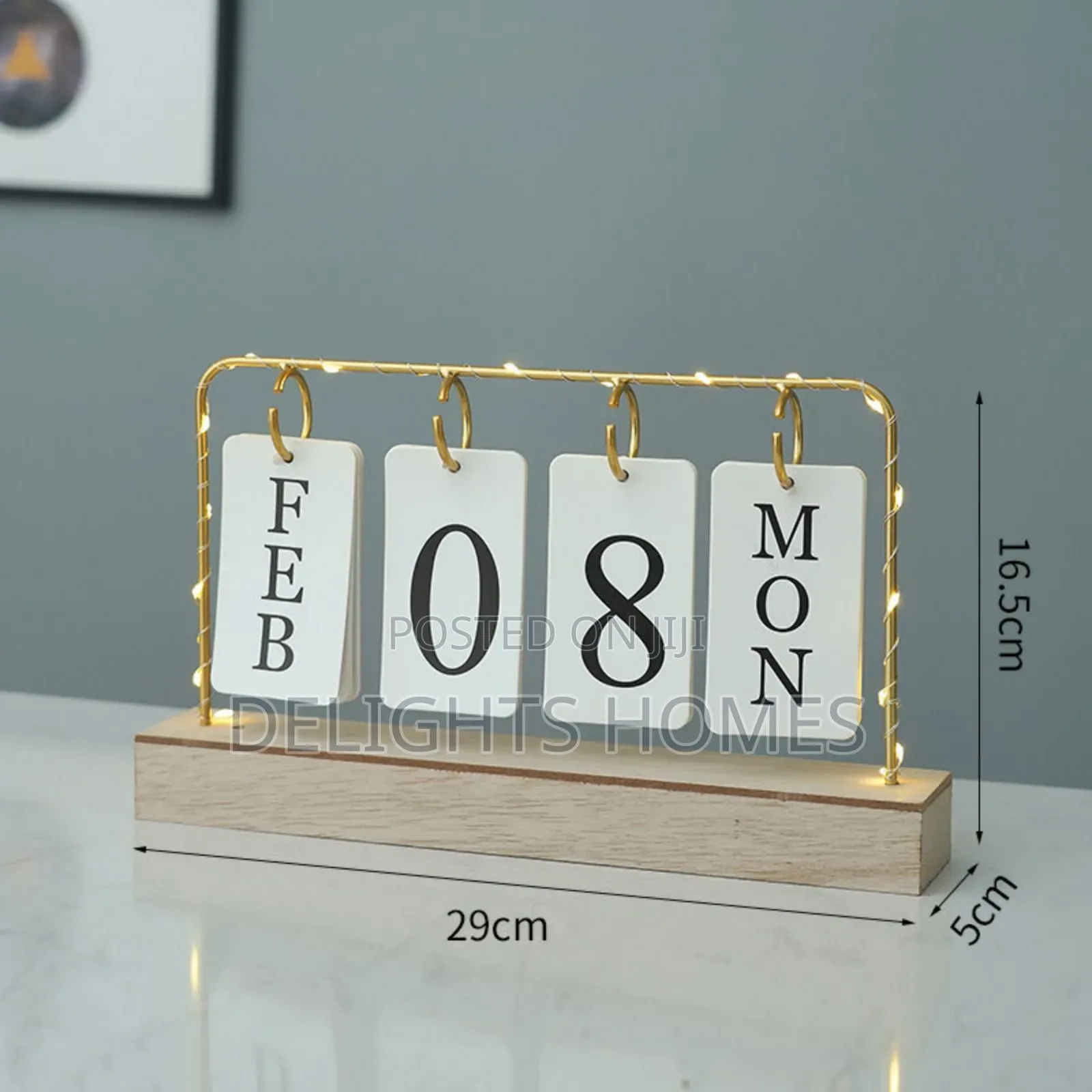 Desktop Calendar With Light_hg