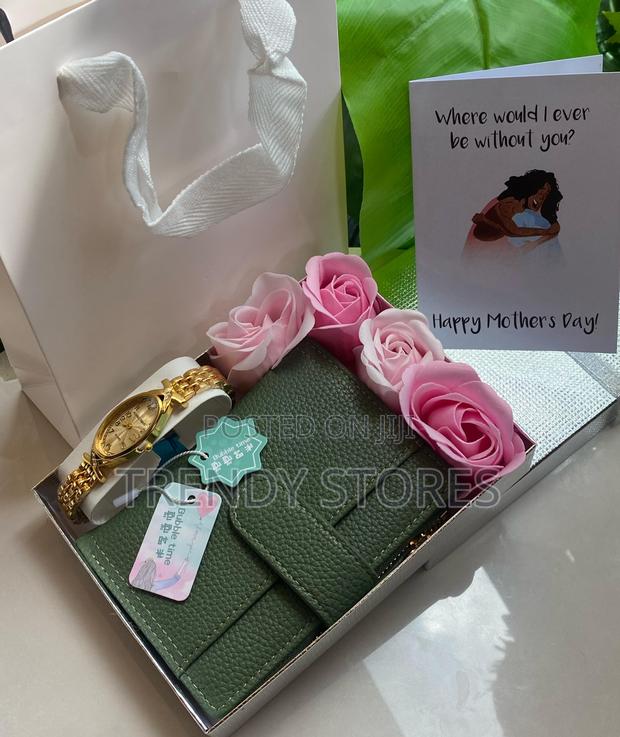 Mother's Day Gift Pack With Wallet - main view