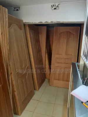 Flash Doors Semi Solid. Standard and Customized