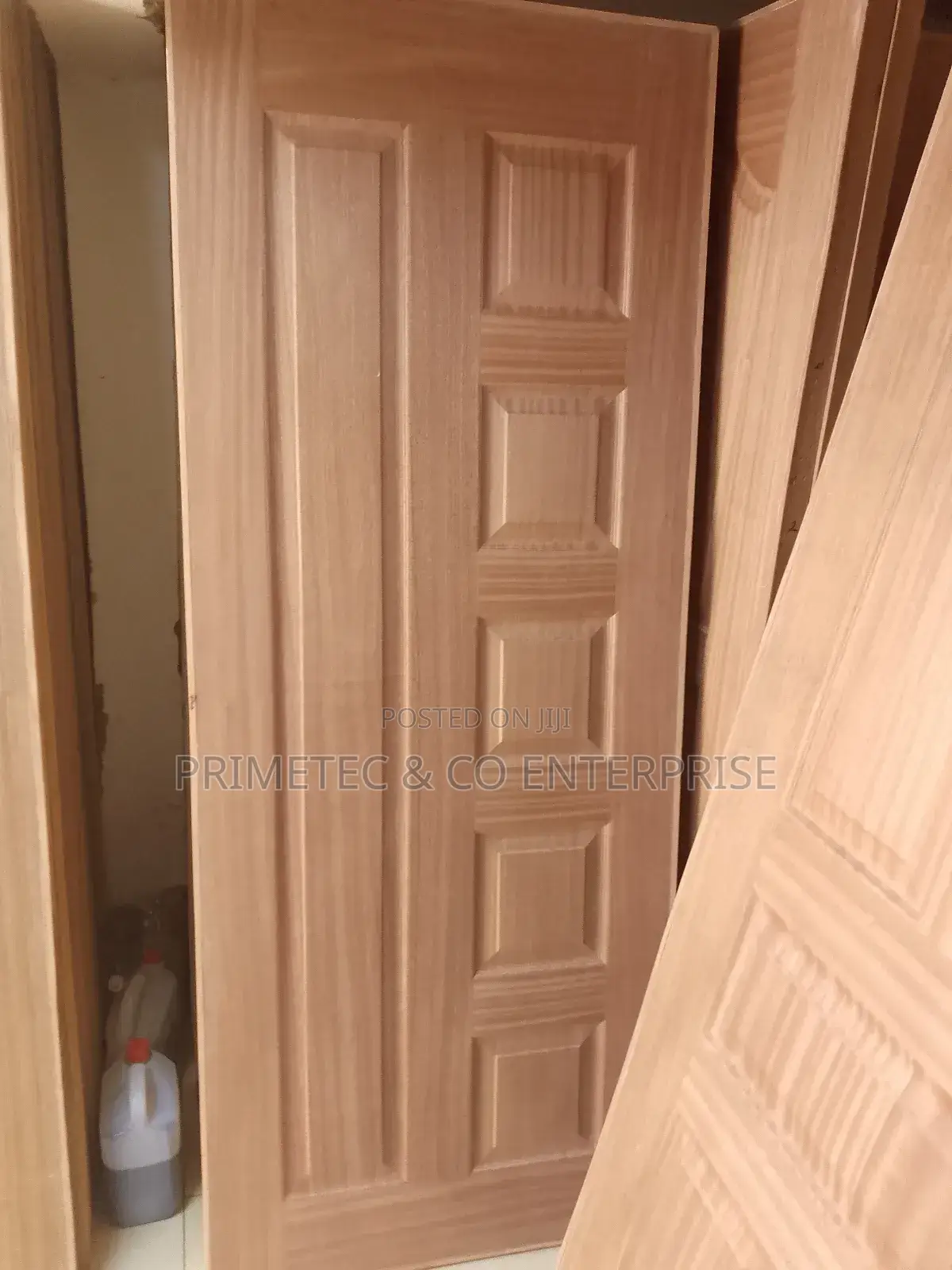 Flash Doors Semi Solid. Standard and Customized