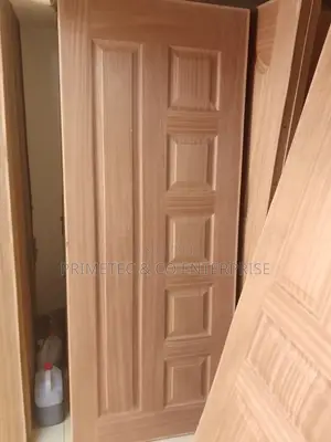Flash Doors Semi Solid. Standard and Customized