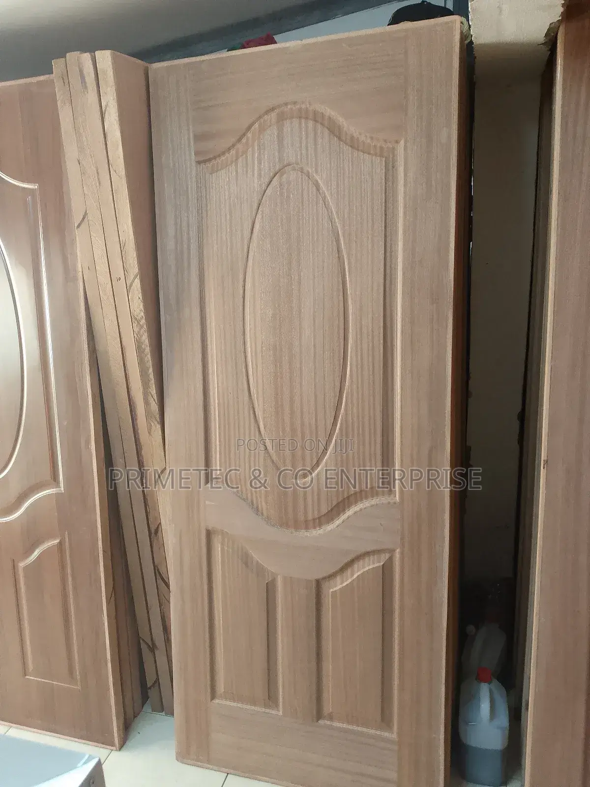 Flash Doors Semi Solid. Standard and Customized