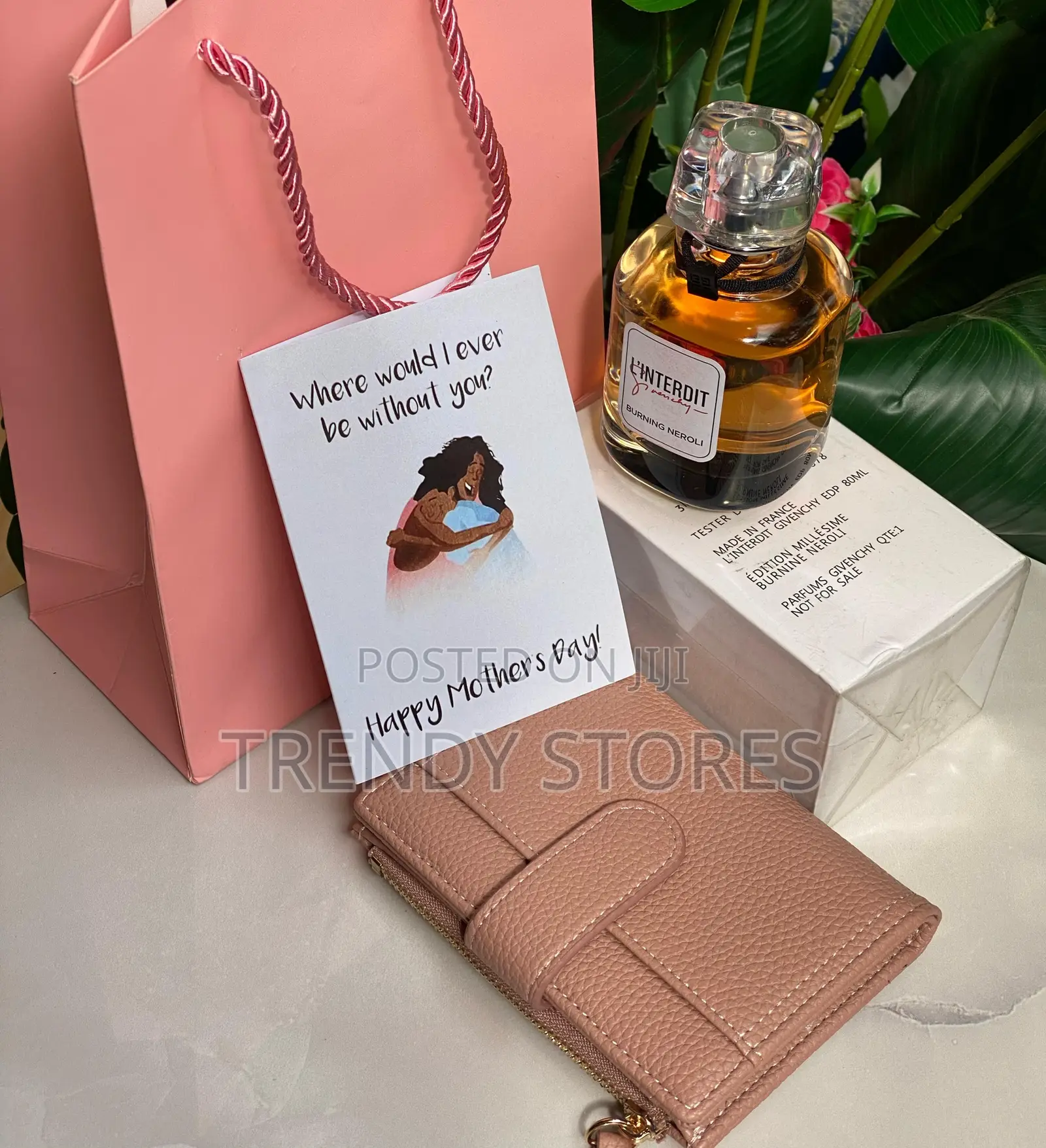 Mother's Day Gift Pack With Perfume