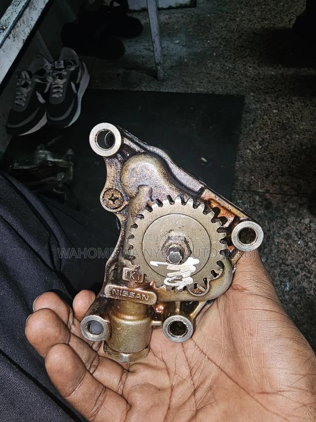 Oil Pump Hr15