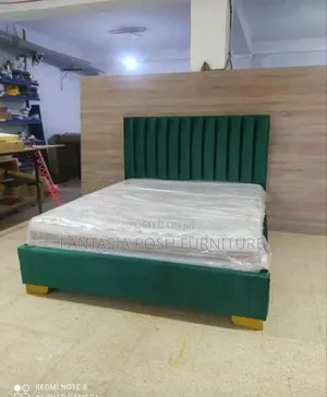 5*6 Stylish Chester Bed in Royal Green Fabric