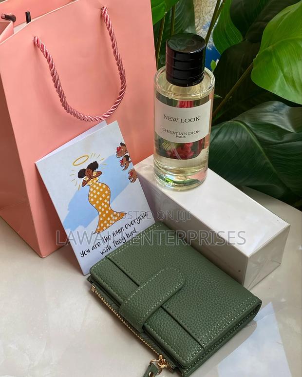 Mother's Day Gift Pack With New Look Perfume - main view
