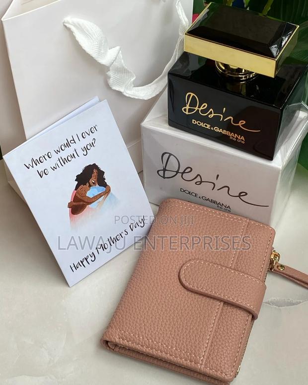 Mother's Day Gift Pack With Desire Perfume - main view