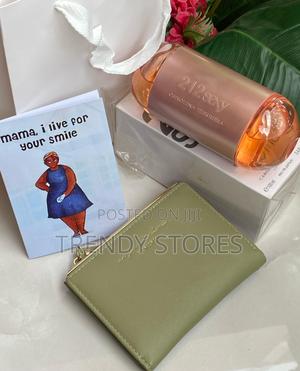 Mother's Day Gift Pack With 212 Perfume - thumbnail 2
