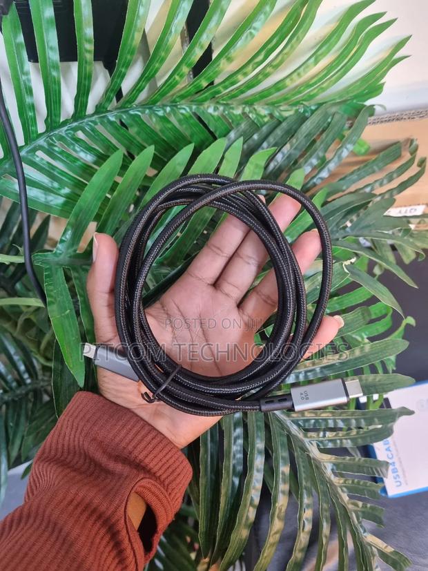 Thunderbolt 4 Usb-C Cable 240w - thumbnail 4