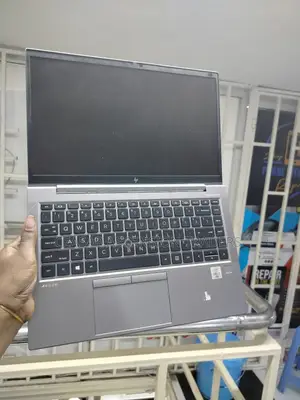Laptop HP ZBook Firefly 14 G7 32GB Intel Core I7 SSD 512GB