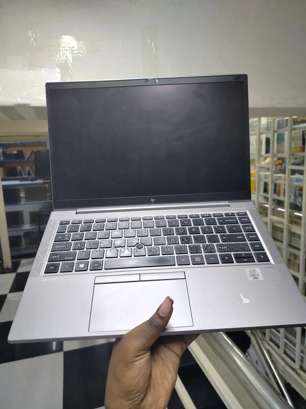 Laptop HP ZBook Firefly 14 G7 32GB Intel Core I7 SSD 512GB
