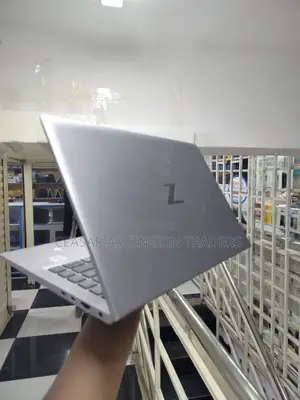 Laptop HP ZBook Firefly 14 G7 32GB Intel Core I7 SSD 512GB