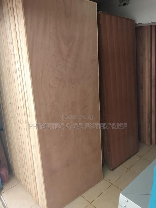 Veneer Flash Door Simi-Solid - main view