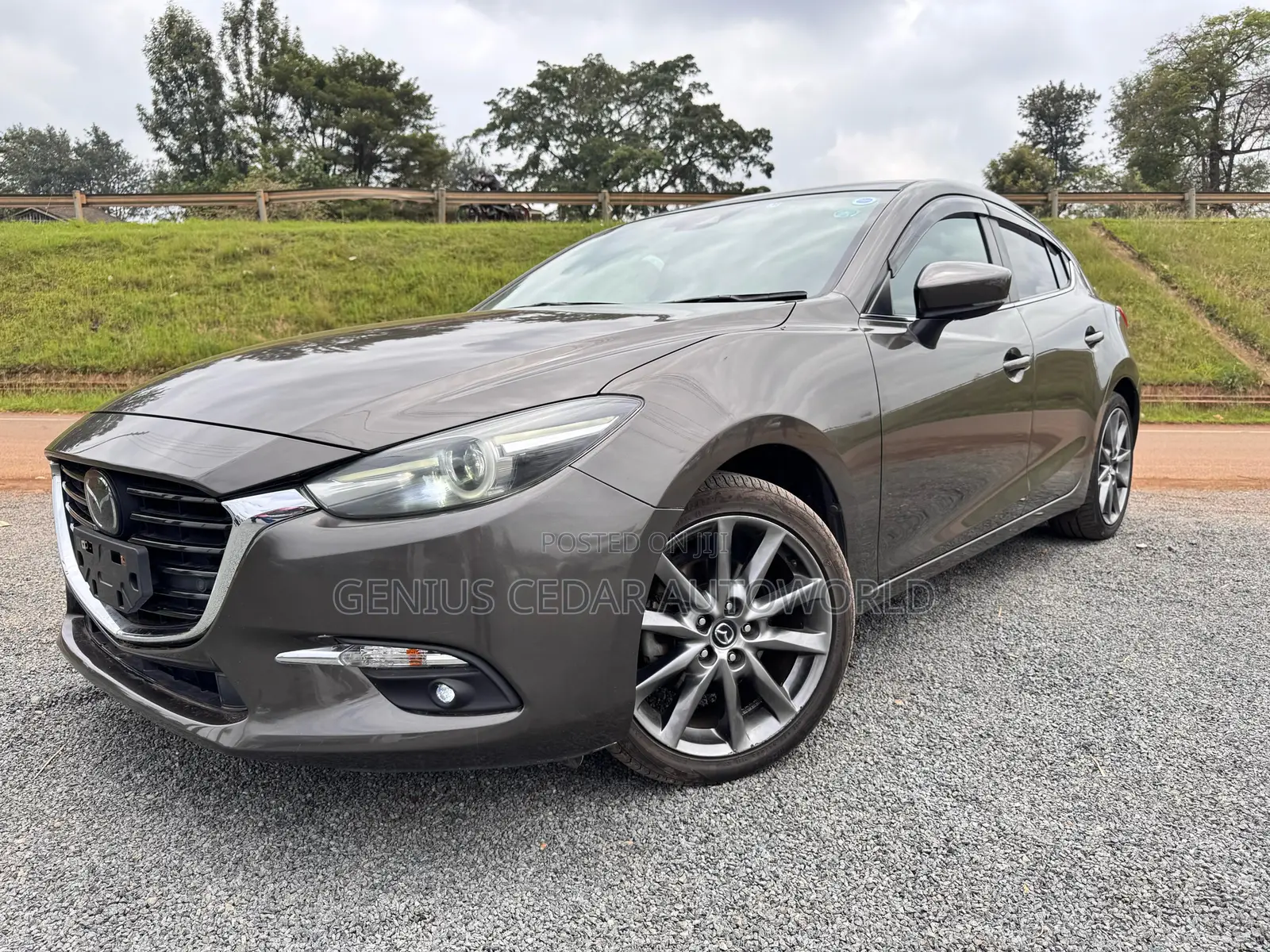 Mazda Axela 2018 Brown