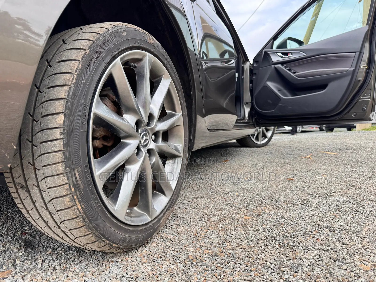 Mazda Axela 2018 Brown