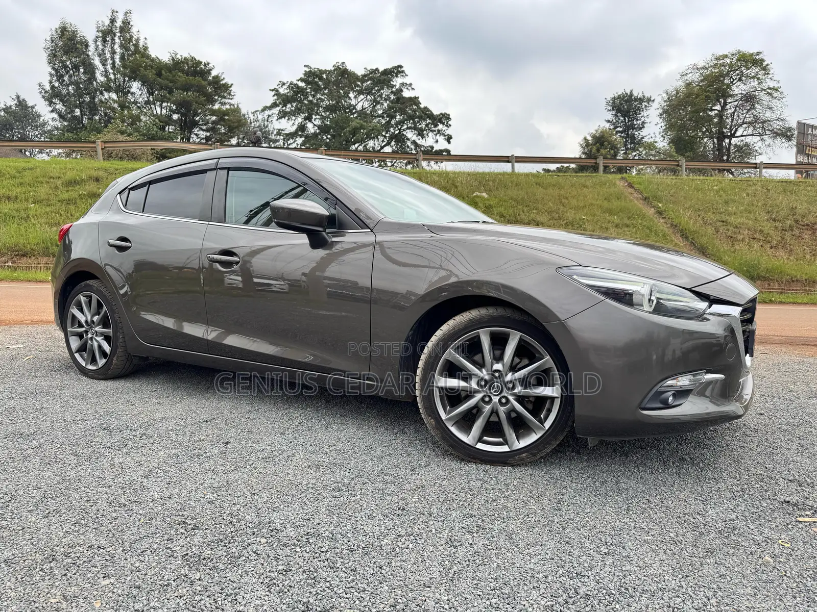 Mazda Axela 2018 Brown