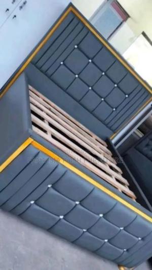 Stunning Grey Gold 5*6 Bed - thumbnail 2