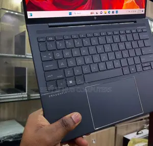 Laptop HP Dragonfly G3 16GB Intel Core i7 SSD 512GB