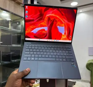 Laptop HP Dragonfly G3 16GB Intel Core i7 SSD 512GB
