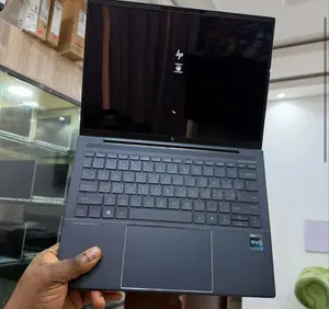 Laptop HP Dragonfly G3 16GB Intel Core i7 SSD 512GB