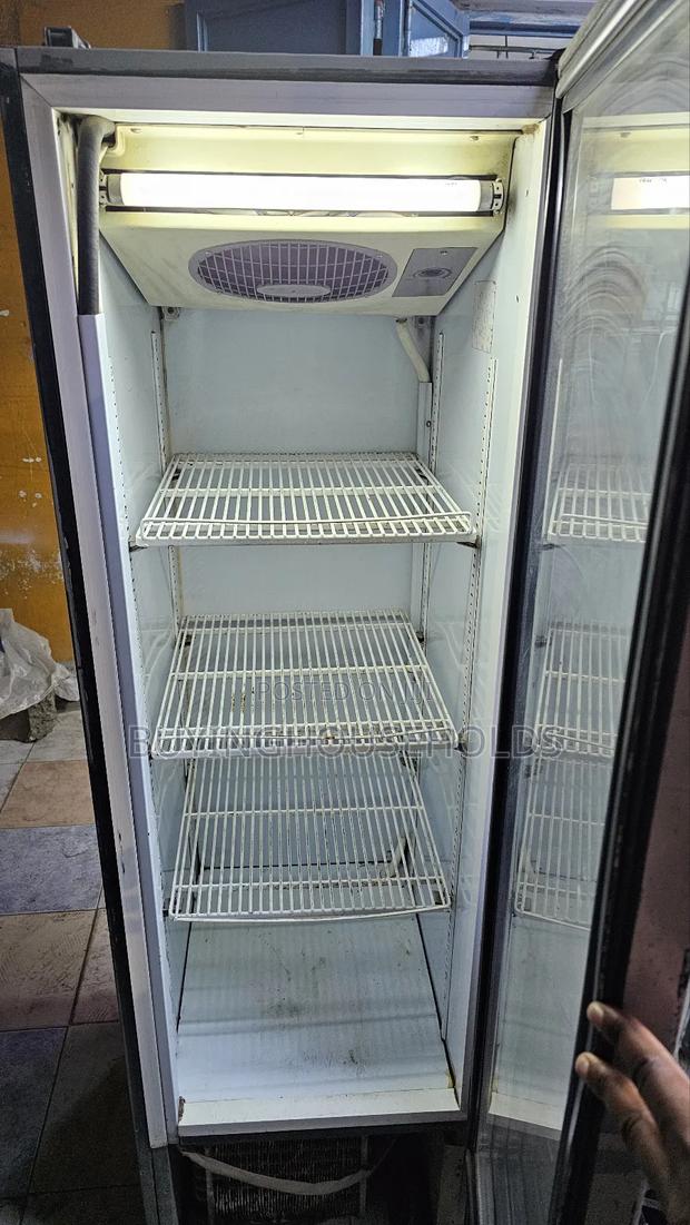 Ramtons 200l Display Fridge - thumbnail 3