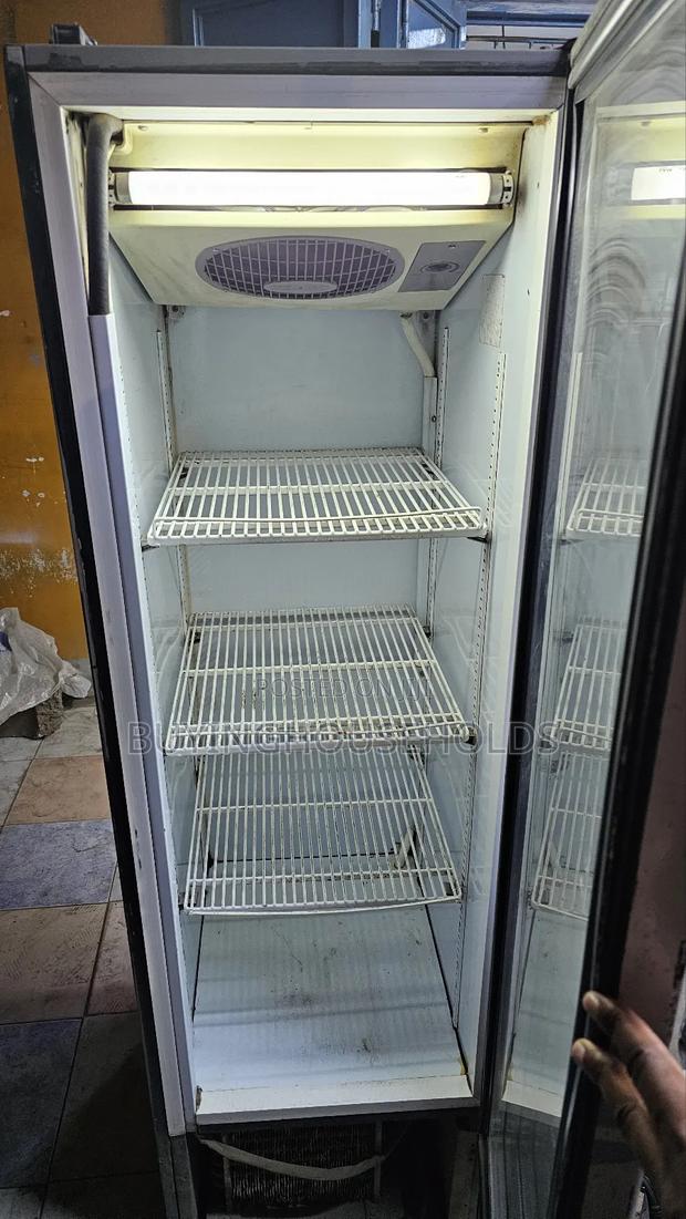 Ramtons 200l Display Fridge - thumbnail 4