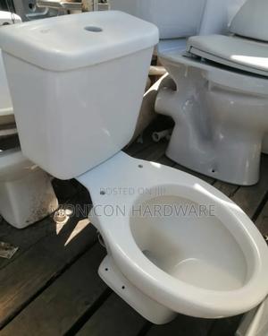 Close Couple Ex Uk Toilets - thumbnail 2