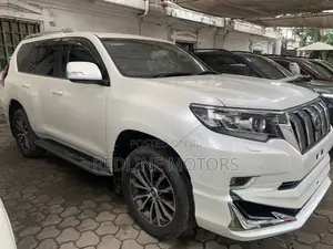 Toyota Land Cruiser Prado 2019 White