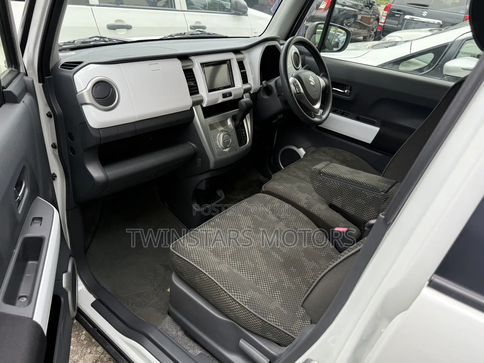 Suzuki Hustler 2019 White