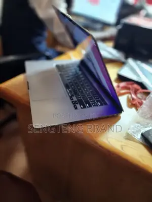 Laptop Apple MacBook 2019 16GB Intel Core I9 SSD 512GB