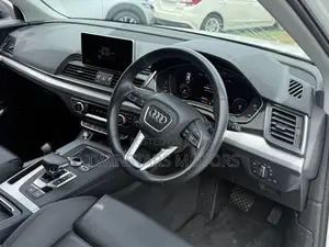 Audi Q5 2.0T Tech Premium AWD quattro 2018 White