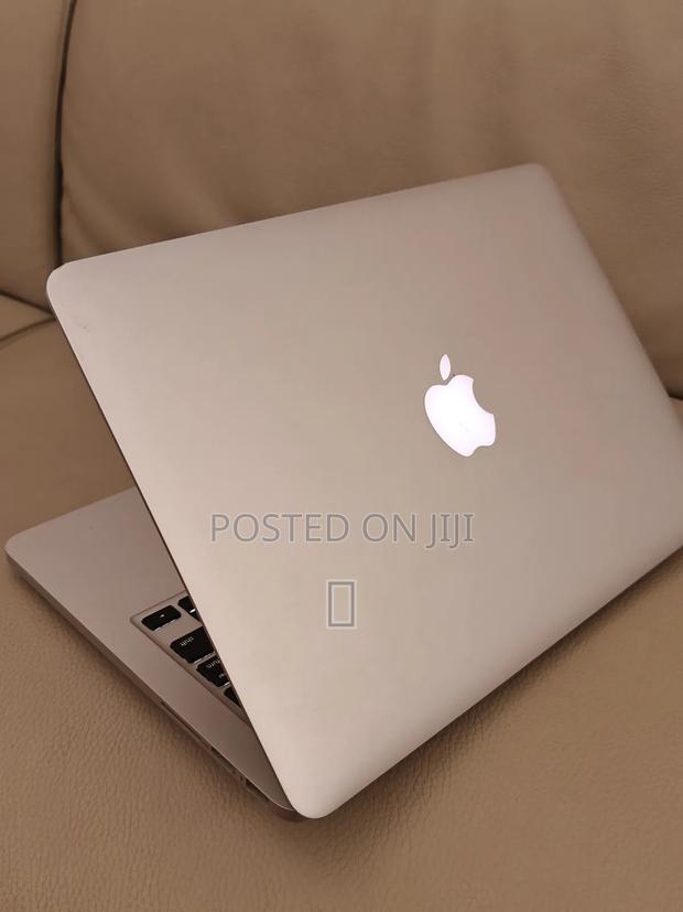 New Laptop Apple MacBook Pro 8GB Intel Core i5 SSD 256GB
