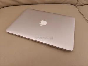 New Laptop Apple MacBook Pro 8GB Intel Core i5 SSD 256GB