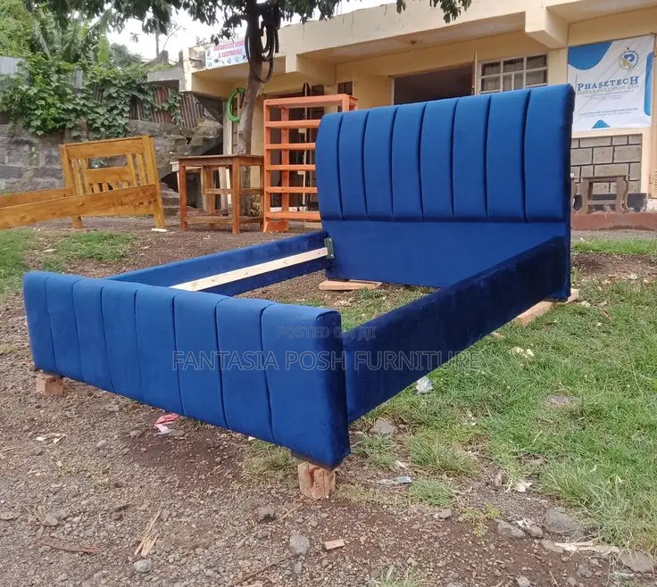 5x6 Brand New Blue Chester Bed