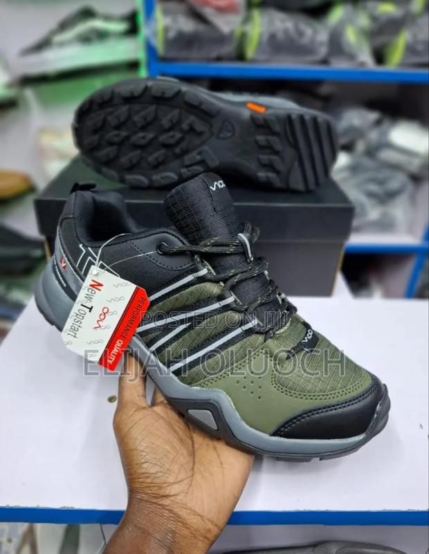 Vigo Sport Shoes
Sizes 40-45