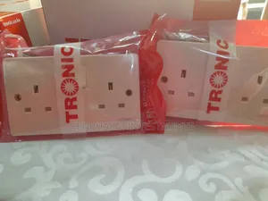 Tronic Twin Sockets a/C 13amps> Tsk104