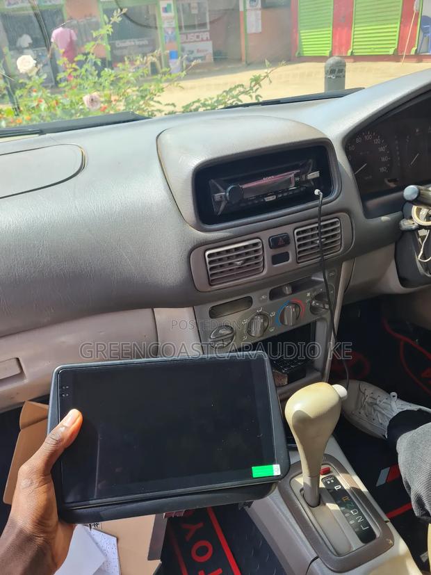 Toyota Corolla 110 9 Inches Android Radio Installation - thumbnail 4