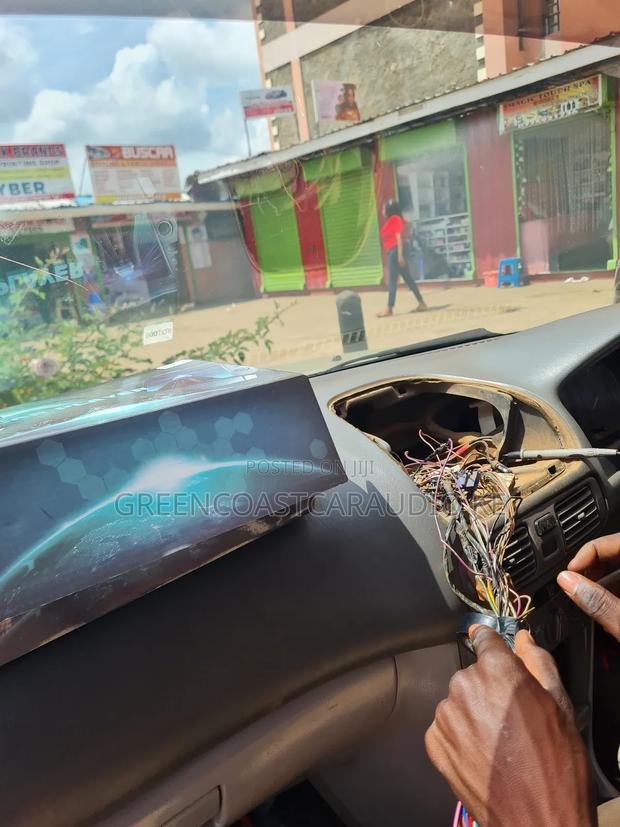 Toyota Corolla 110 9 Inches Android Radio Installation - thumbnail 10