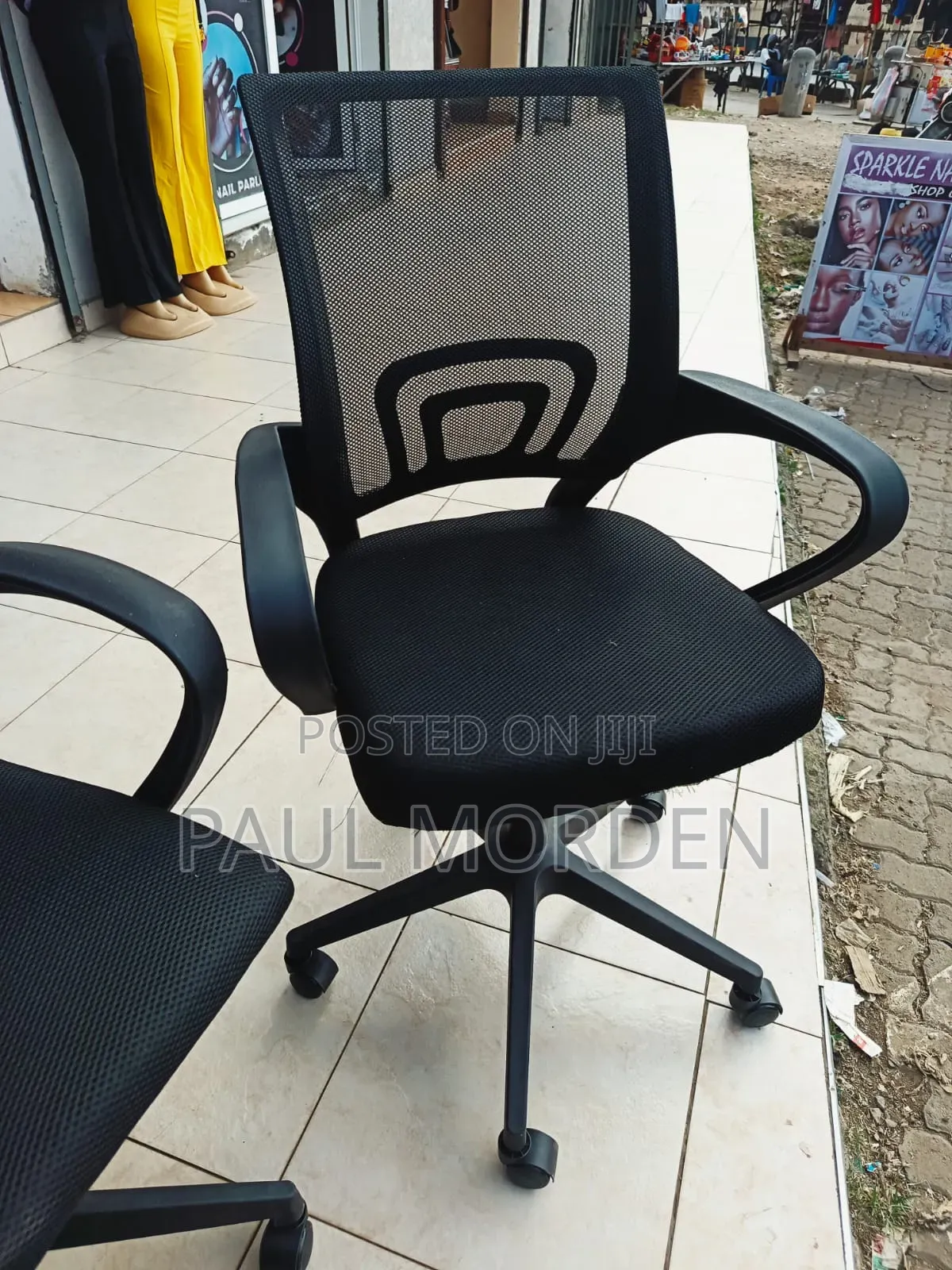 Black Adjustable Mesh Chair