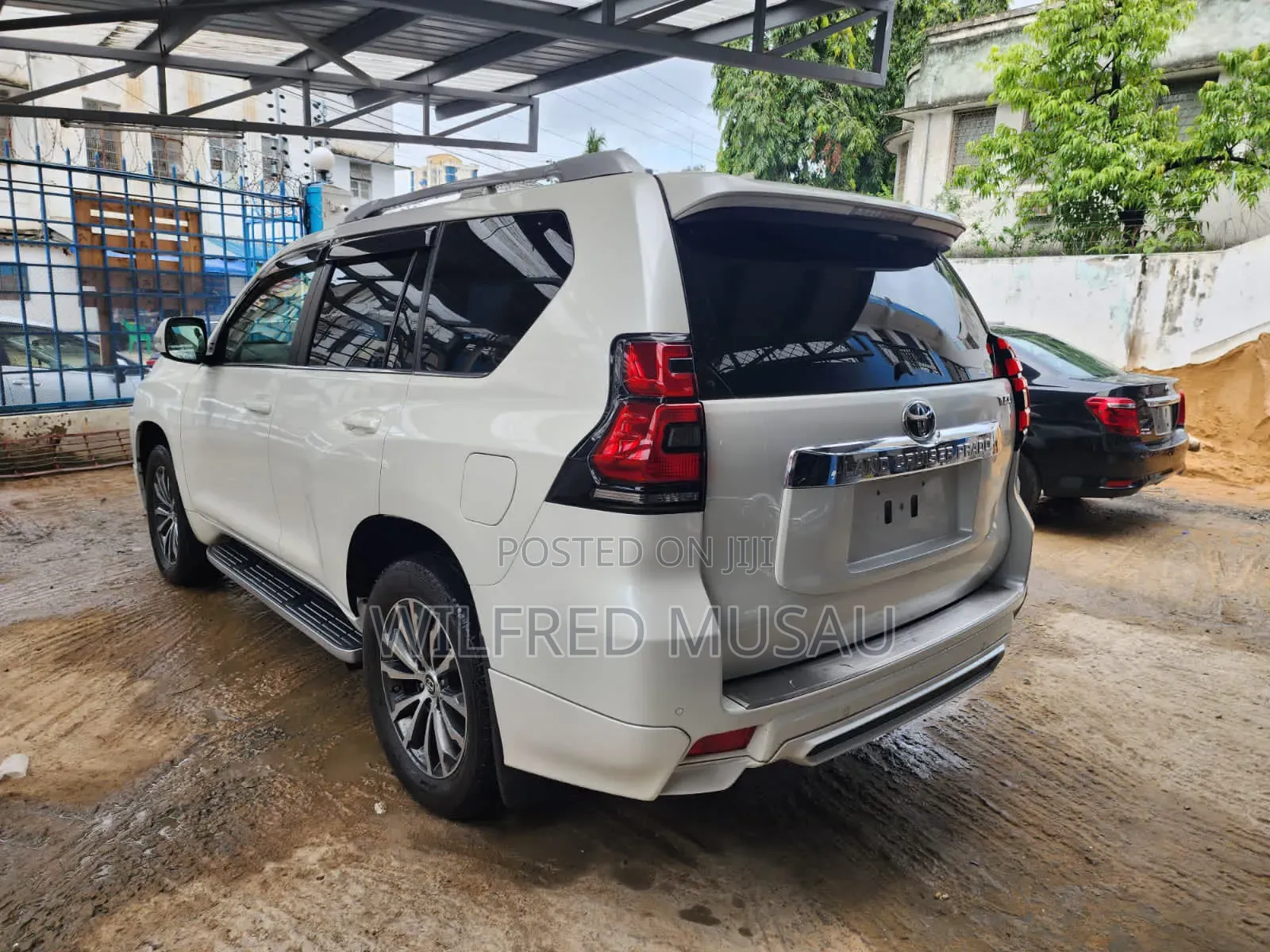 Toyota Land Cruiser Prado 2.8 2020 White