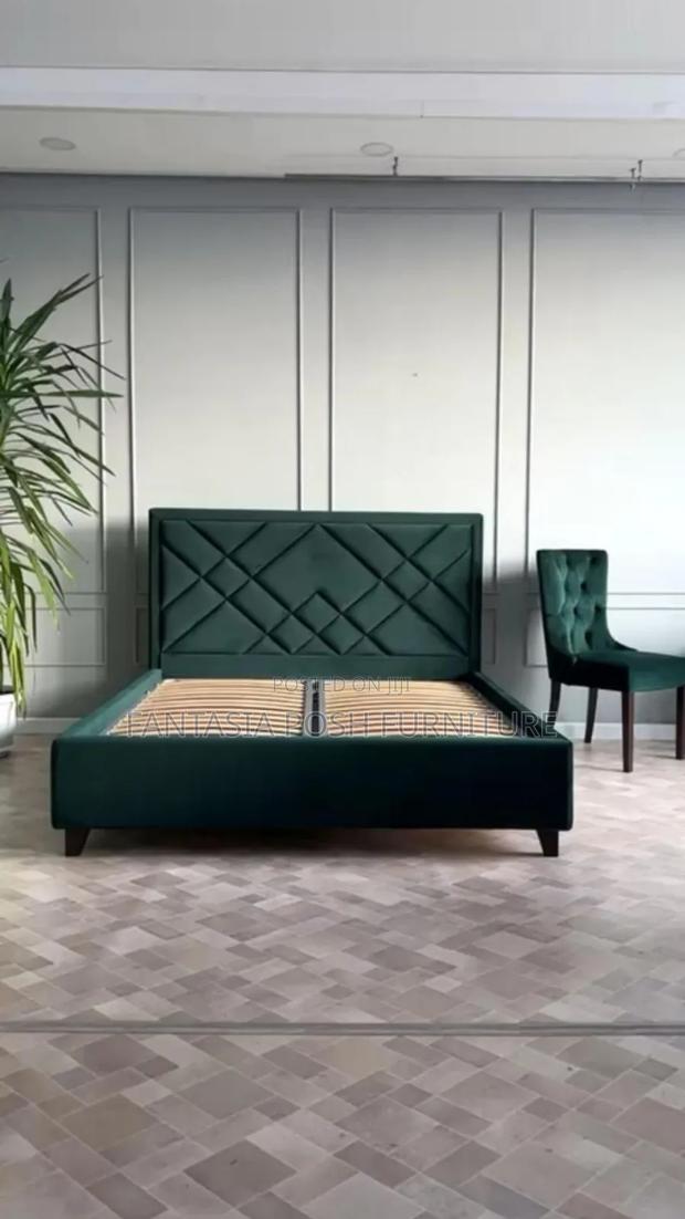 5x6 Stylish Trendy Chester Bed