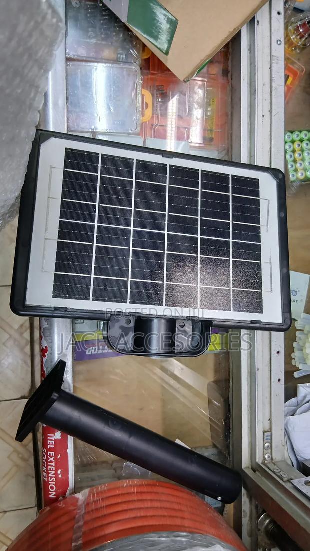 Ccclamp 112  Solar Flood Light 200w - thumbnail 2
