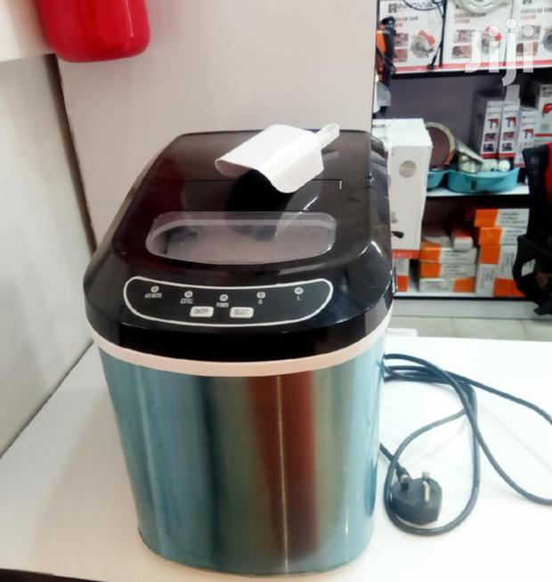 Ice Cube Maker