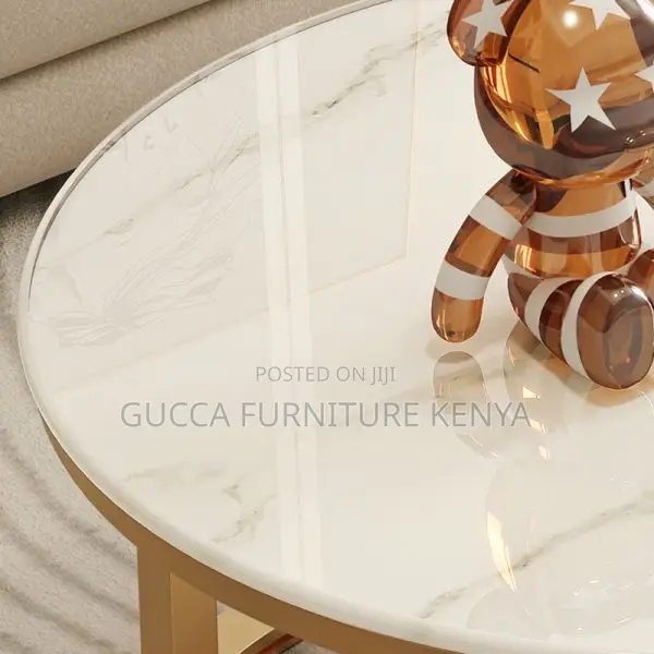 Office Table:Structured Circular-Shaped Office Coffee Table