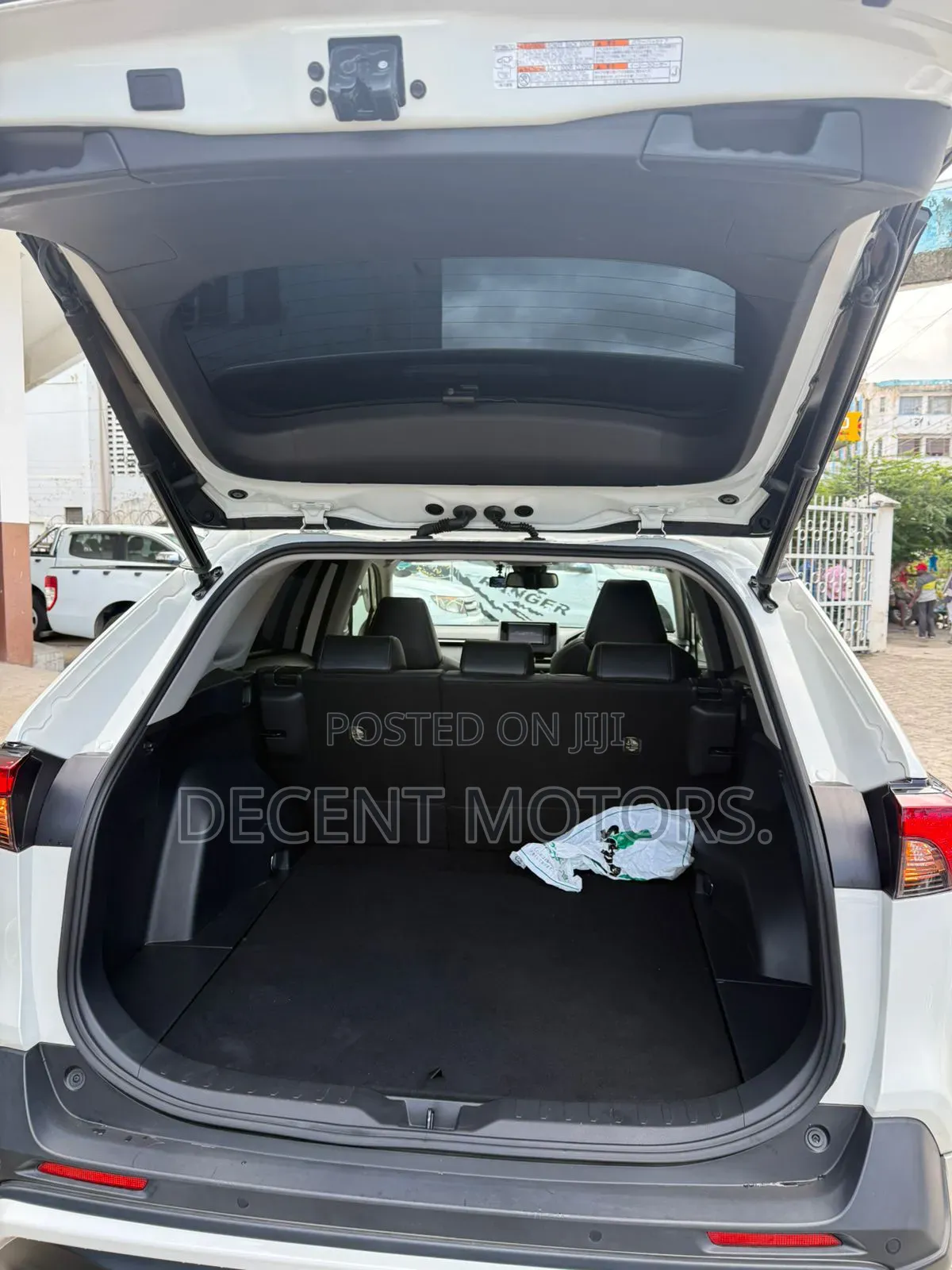 Toyota RAV4 2019 White