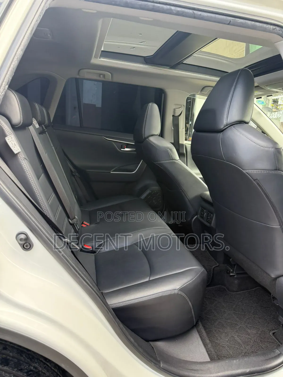 Toyota RAV4 2019 White