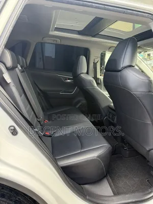 Toyota RAV4 2019 White