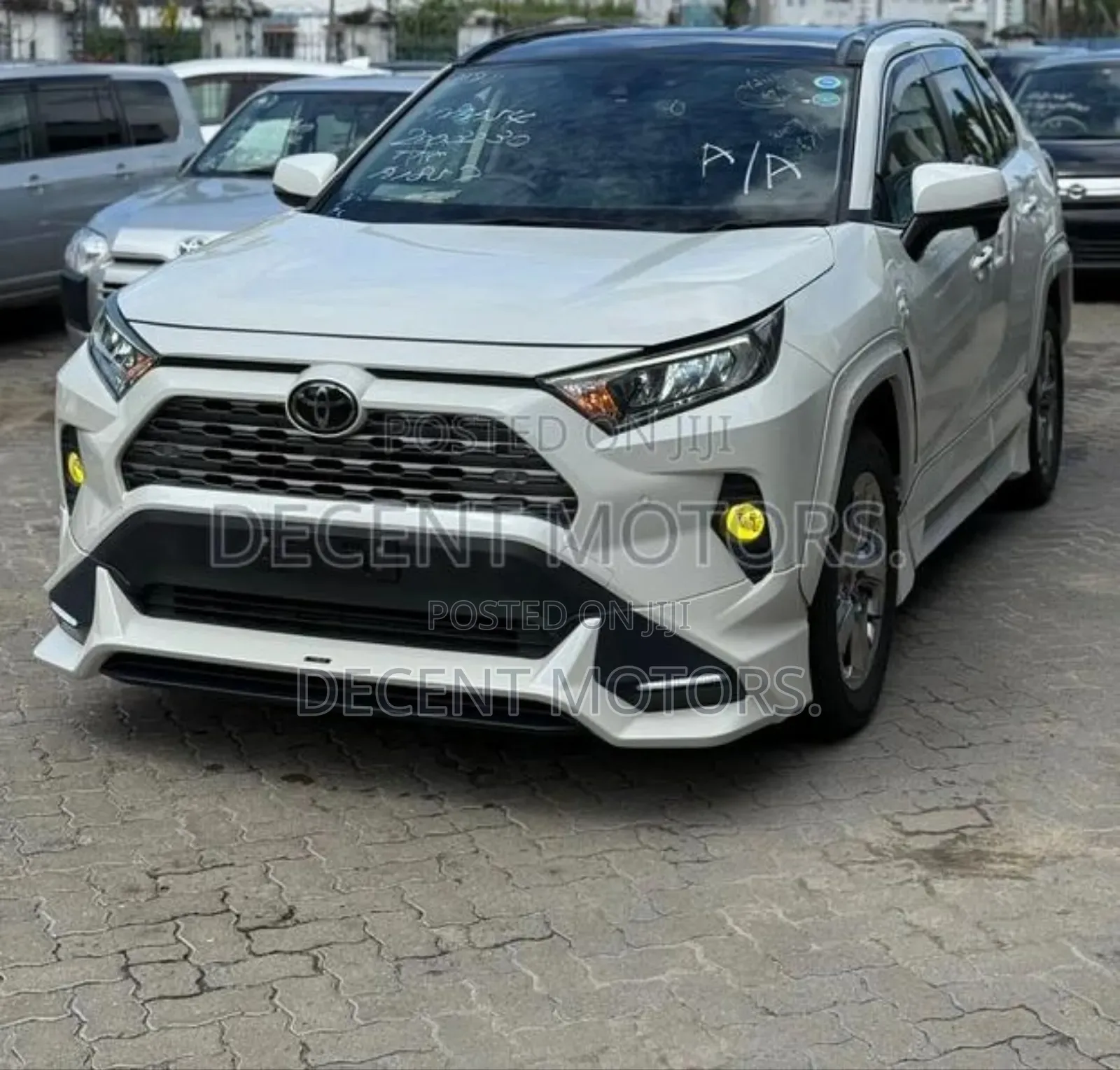 Toyota RAV4 2019 White