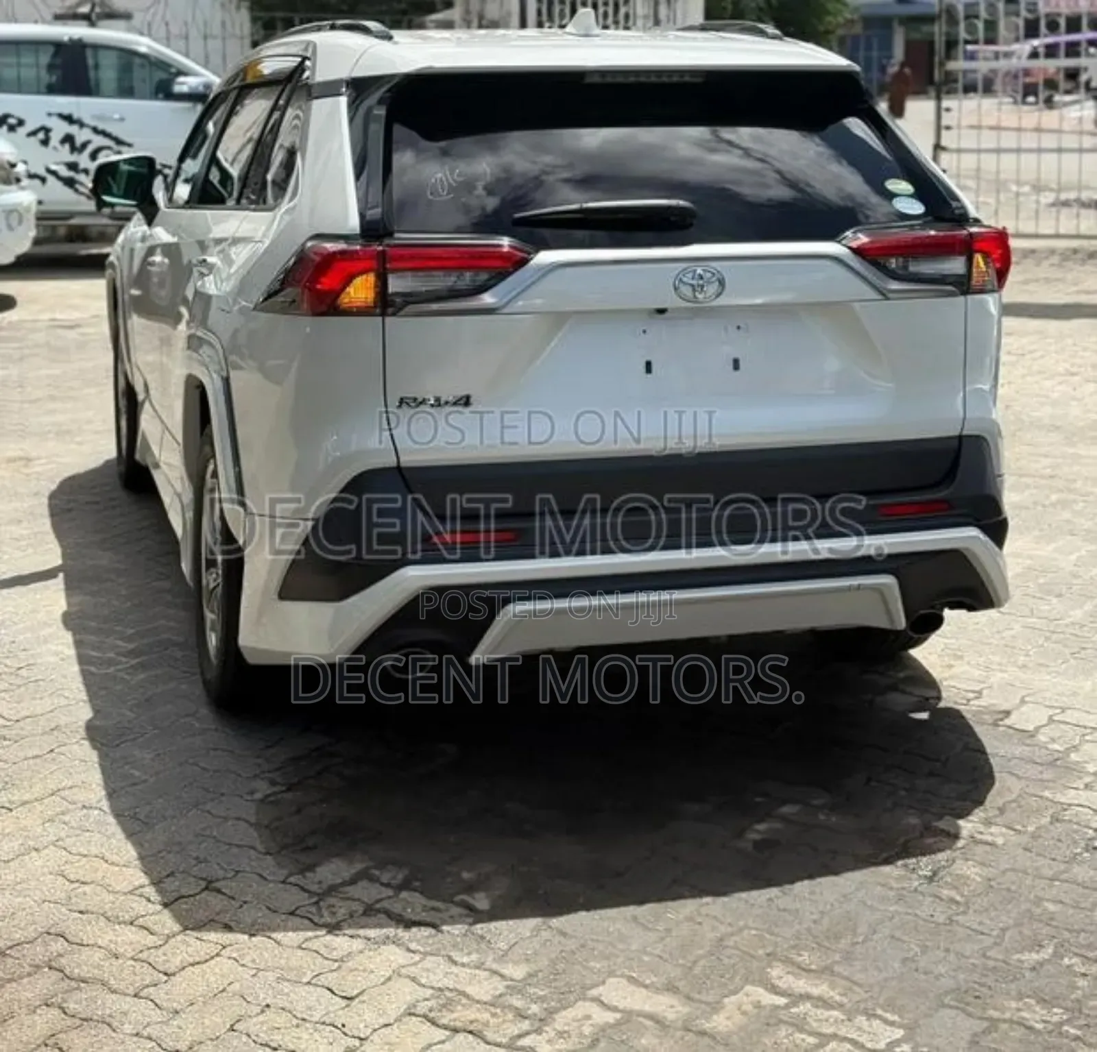 Toyota RAV4 2019 White