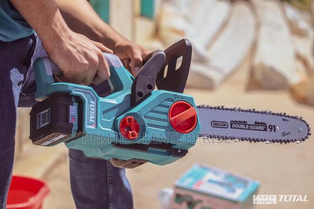 Total 12" Battery Powered Chainsaw - thumbnail 3